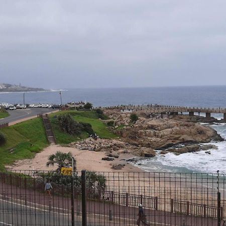 Whale Rock, Modern Beachfront Apartment Margate Zewnętrze zdjęcie