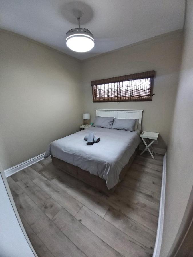Whale Rock, Modern Beachfront Apartment Margate Zewnętrze zdjęcie