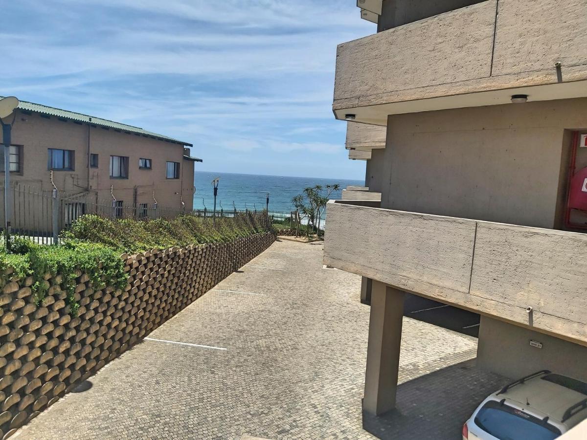 Whale Rock, Modern Beachfront Apartment Margate Zewnętrze zdjęcie